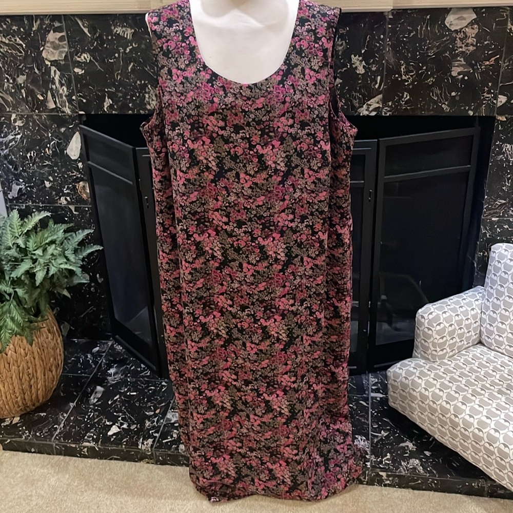 Sarah Elizabeth size 24W
